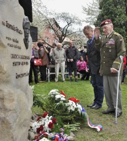 J. Klemeš při odhalení památníku Ing. Šikolovi na Malé Skále 13.4.2014